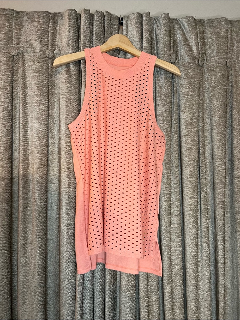 MPG Coral Pink Perforated Performance Tank Size Medium